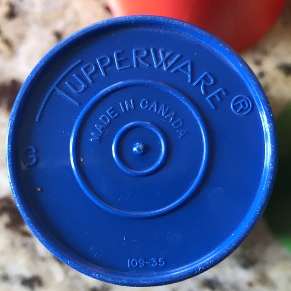 Set of 4 Vintage Tupperware Bell Tumbler Cups Primary Colours - Picture 15 of 15